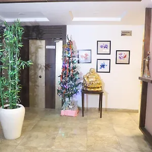 Genx Le Crescent 3* Ghaziabad